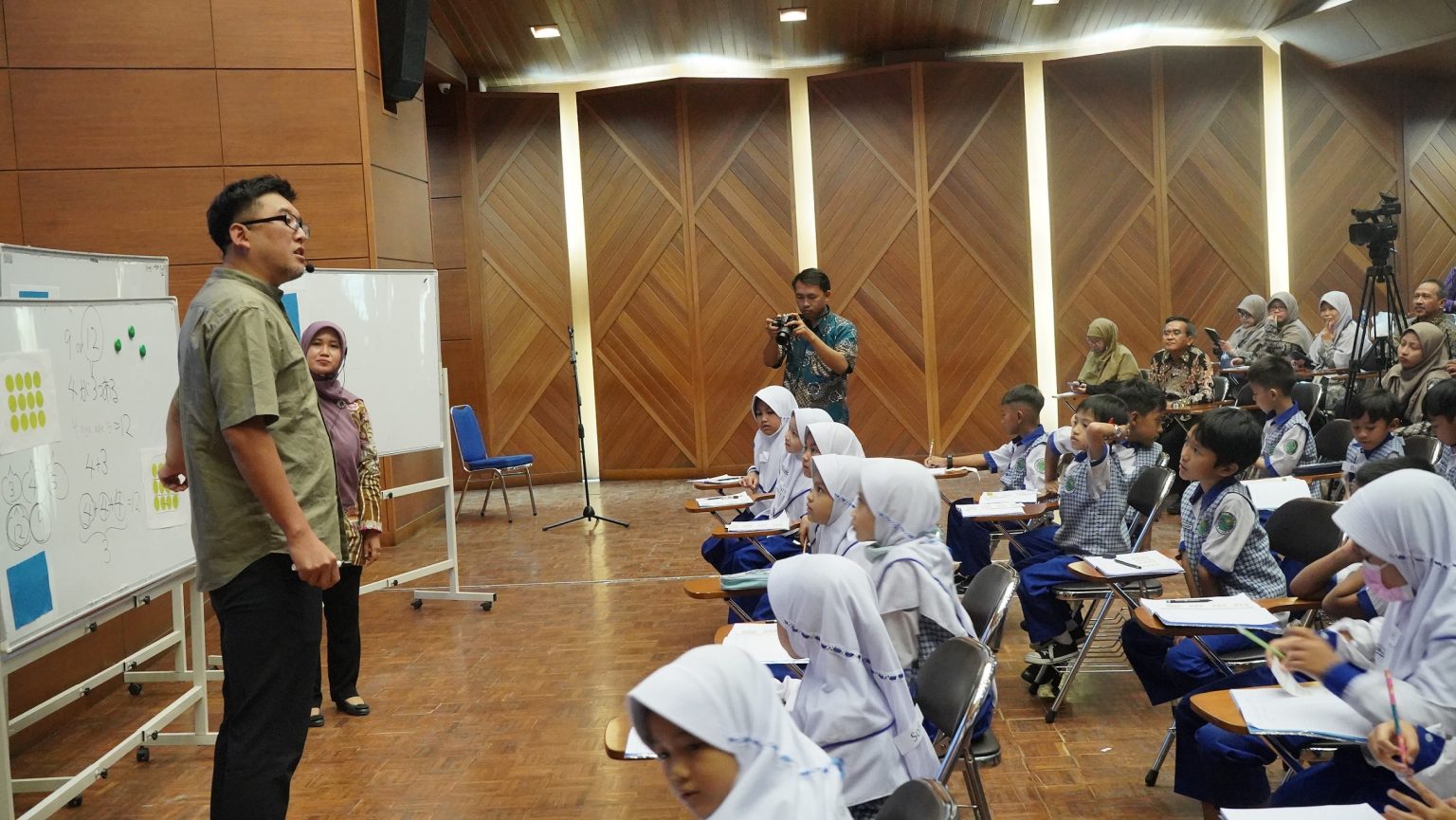Masukkan Gambar Disini